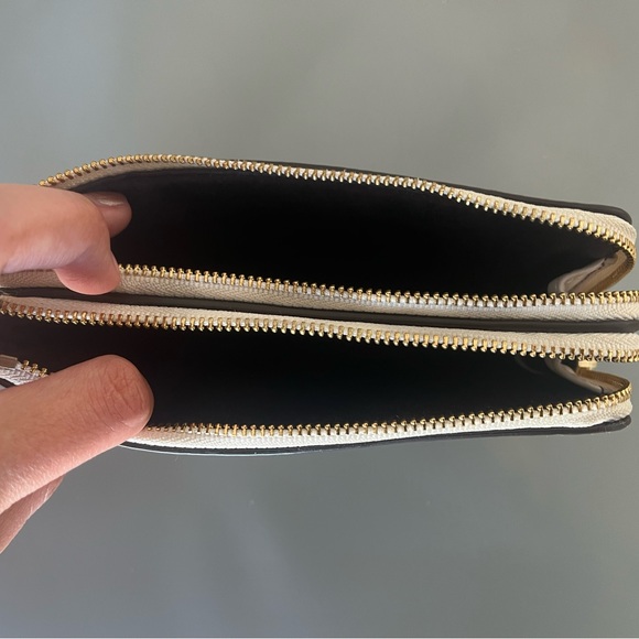 Coach Wallet - Picture 2 of 2